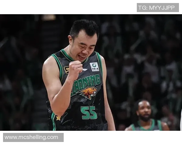 韩德君的篮球生涯回顾与未来展望：从青涩少年到CBA传奇巨星的成长之路