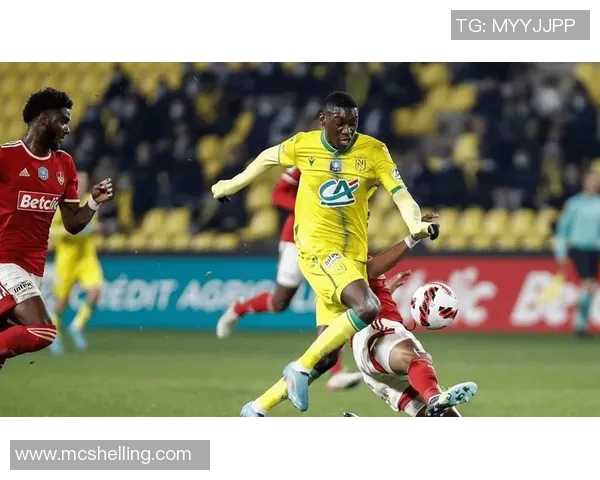 鹿特丹斯巴达与马斯特里历史交锋回顾及球队发展历程分析